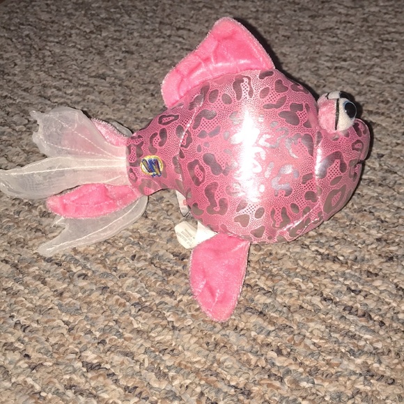 Lil’ Kinz Pink Glitter Fish - Picture 3 of 6